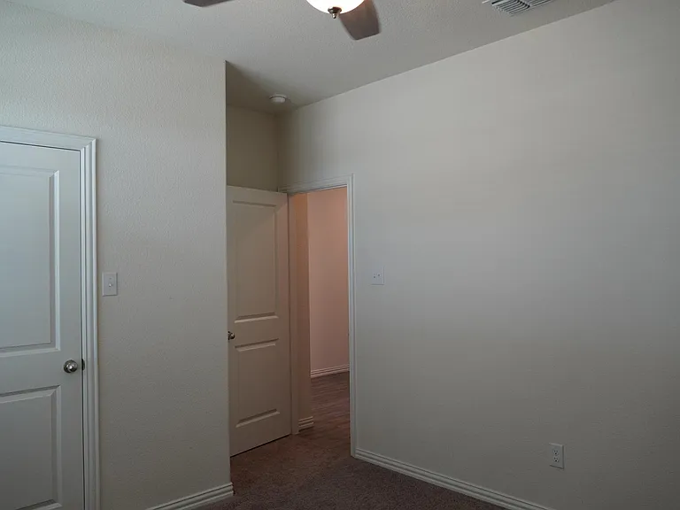 423 Pepperbark Ave — Photo 34