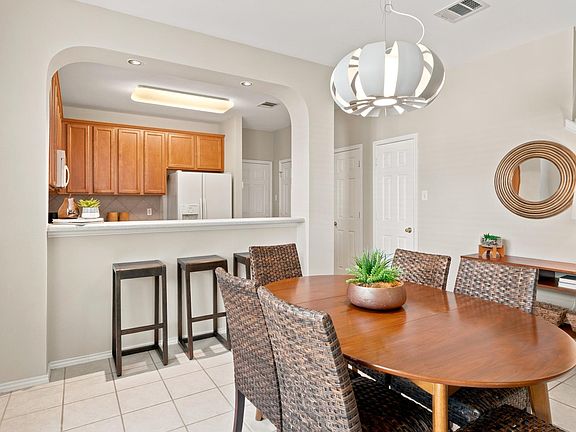 2nd image of 1900 Scofield Ridge Pkwy APT 202