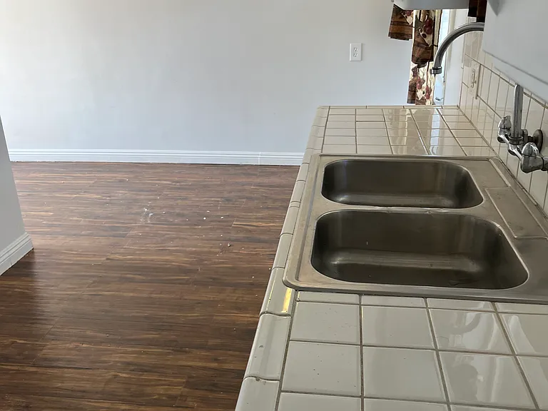 732 Illinois St #732 — Photo 6