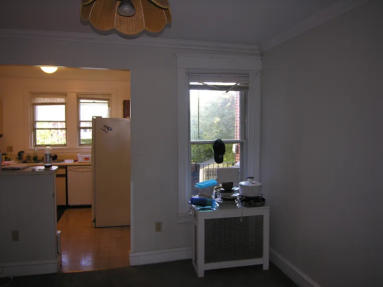 577 Green Ln — Photo 9