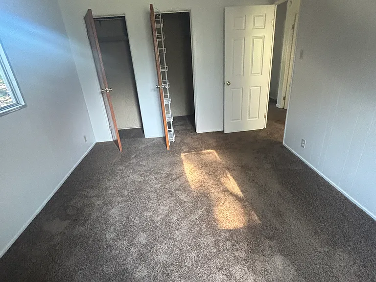 4052 Hill Ave — Photo 15