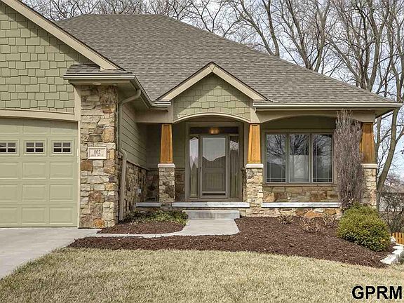 2nd image of 802 S 184th St