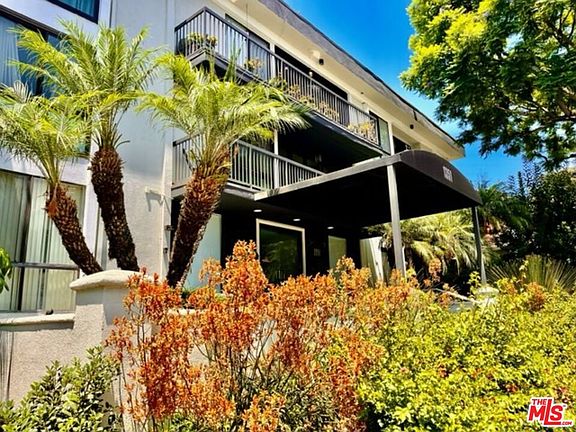 2nd image of 1351 N Crescent Heights Blvd APT 210