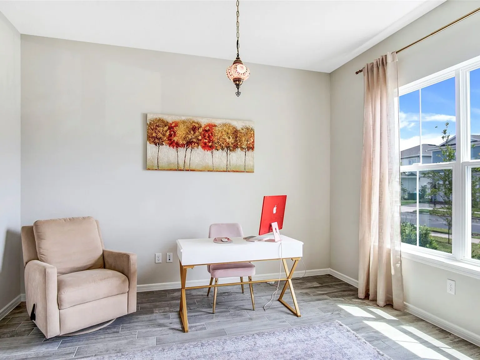 4 bed, 2860 sqft, $4,500 — Photo 3