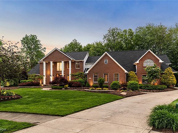 4th image of 3283 Truxton Pl