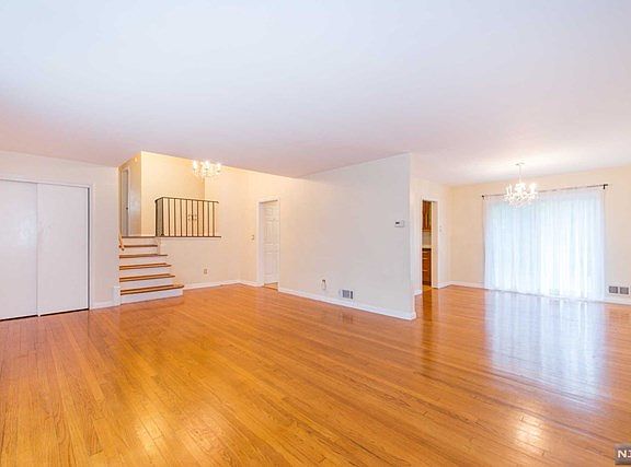 4th image of 24 Revere Ave