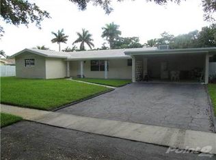 613 Azalea Ct, Plantation, FL 33317