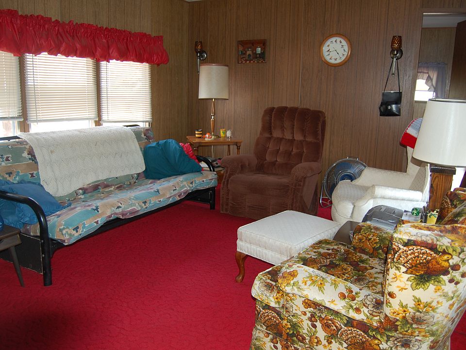 2nd image of 5764 Pine Street