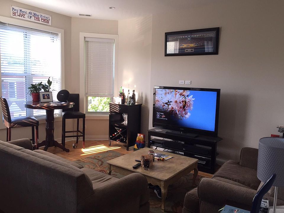 1st image of 1037 W Diversey Pkwy #2