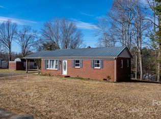 4117 Hill Pl, Hudson, NC 28638