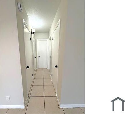 1st image of 325 NW 15th St #8