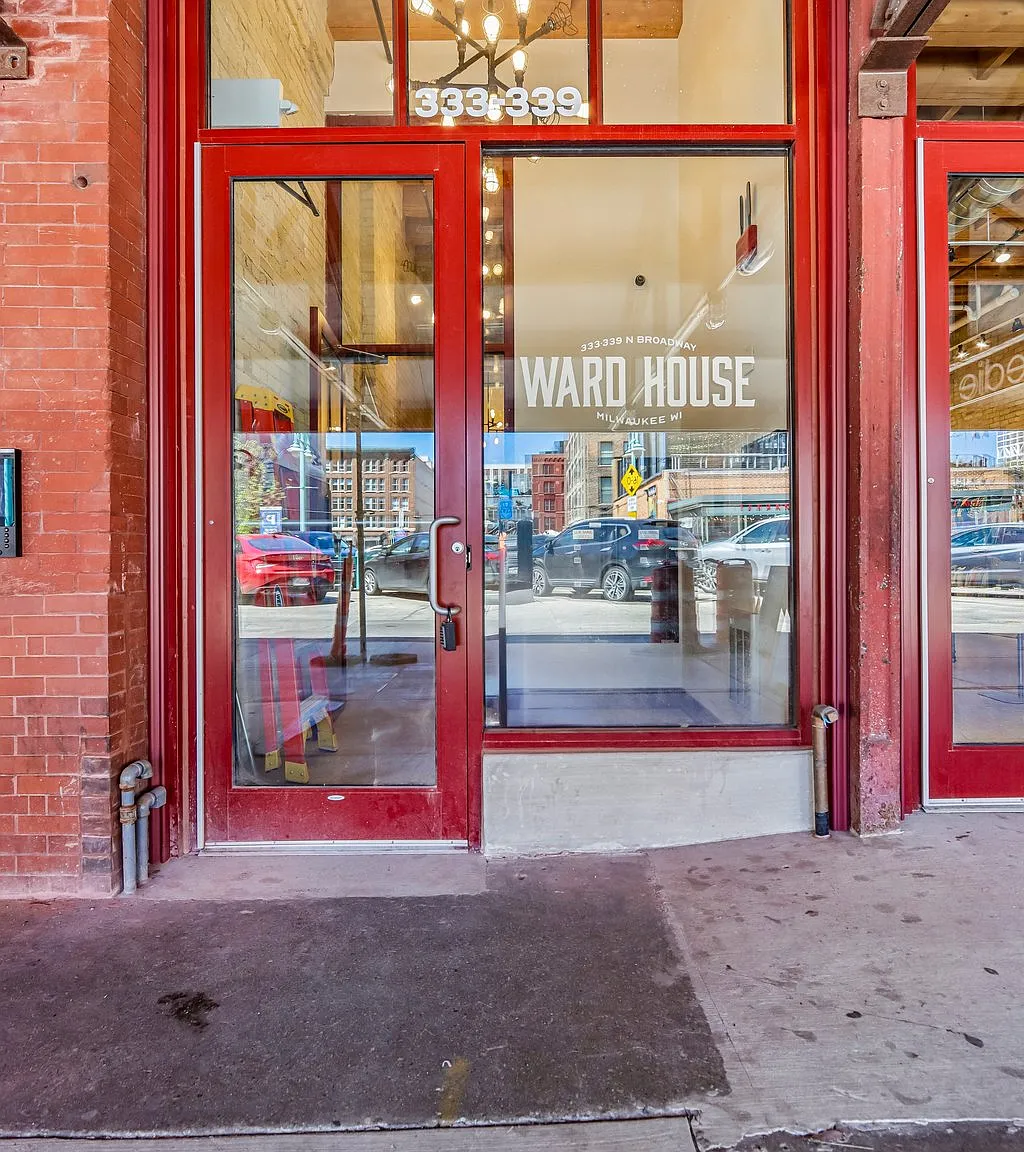 Ward House — Photo 2