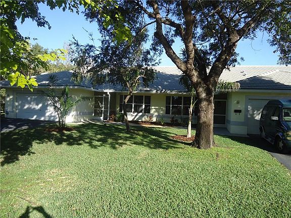 4th image of 9009 NW 38th Dr