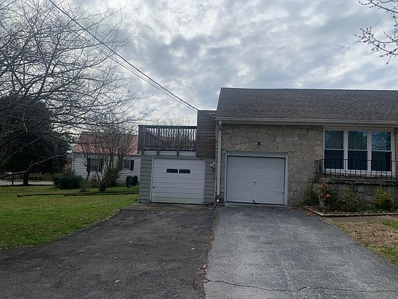 3rd image of 4202 Fountain Ave