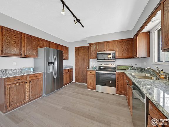 4th image of 906 Arapahoe Ave