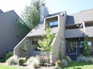1818 101st Pl NE, Bellevue, WA 98004