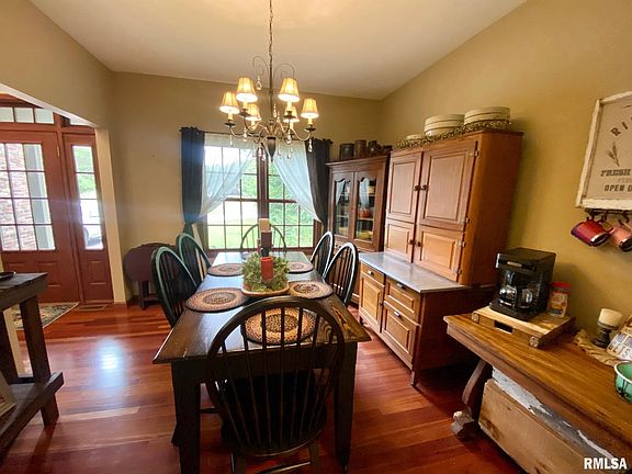 4th image of 9957 Shady Oaks Ln