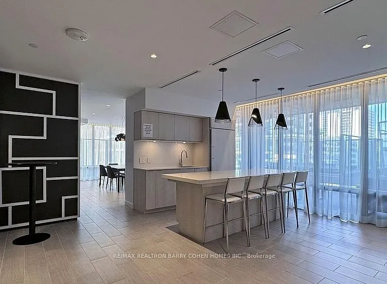 195 Redpath Ave #2002 — Photo 36