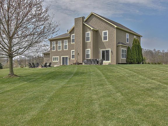 2nd image of 112 Blackstone Ct SW