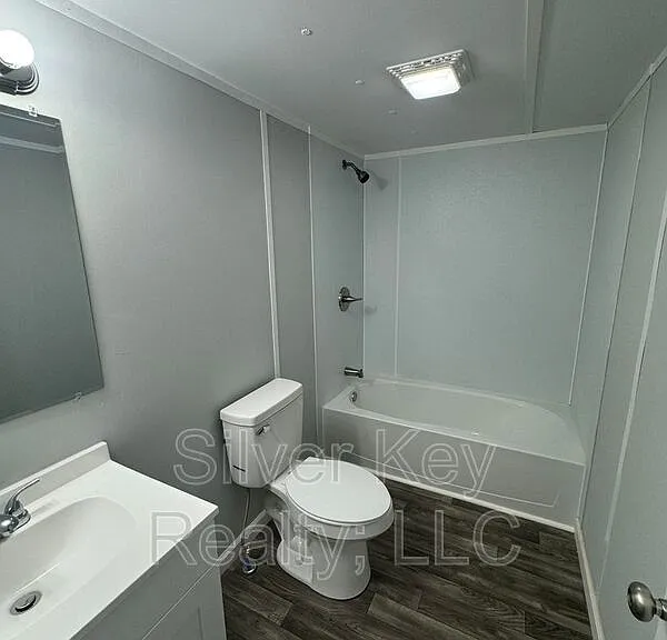 1004 S Jackson St #A5 — Photo 6