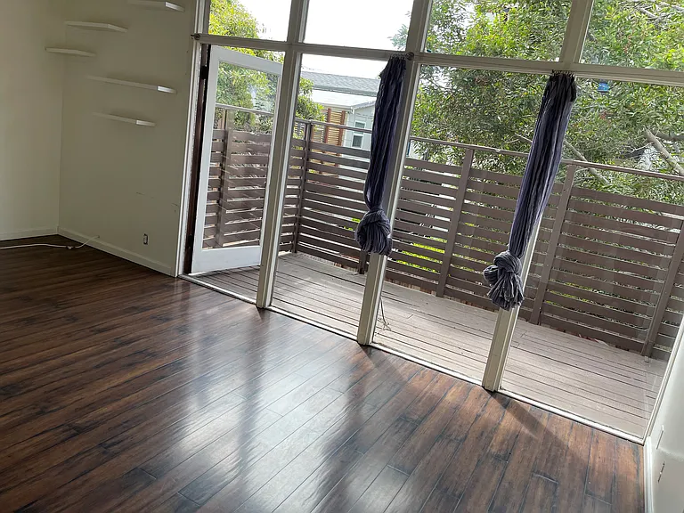 928 Adams St #4 — Photo 3