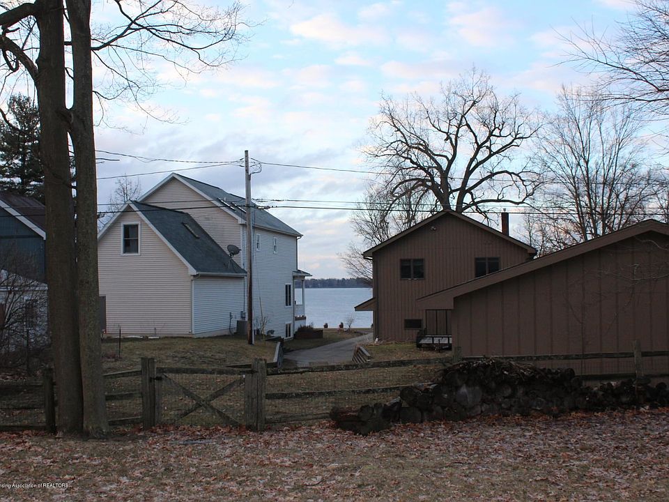 1st image of 6396 W Lake Dr