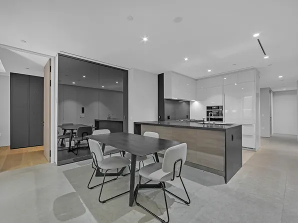 522 West 29th Street image 4 of 20