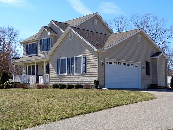 3rd image of 12 Eagle Dr
