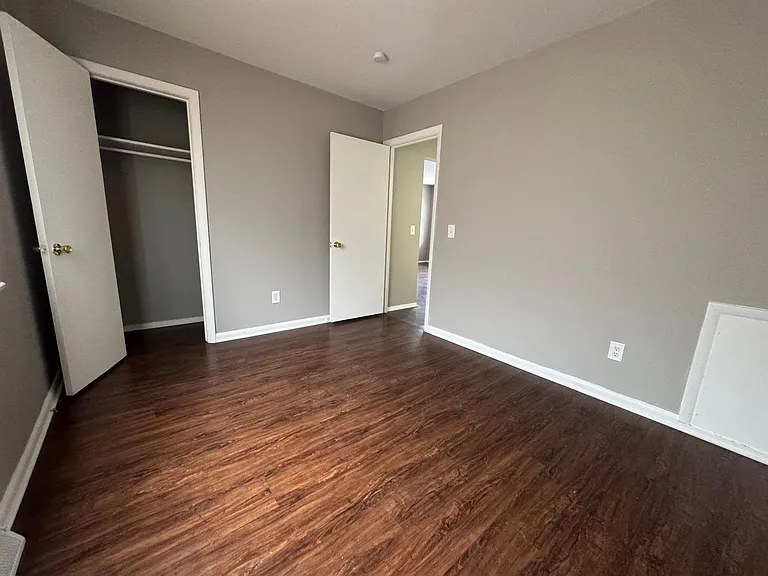 3906 W Sylvania Ave — Photo 29