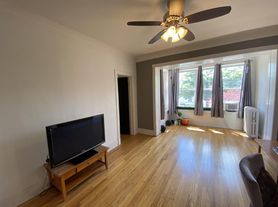 4003 N Springfield Ave, Chicago, IL