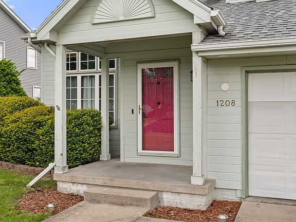 3rd image of 1208 E 18th St