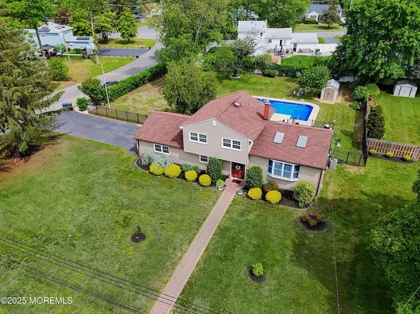 2 Nassau Place, Middletown, NJ 07748