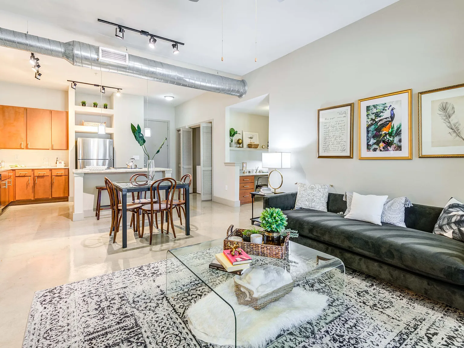 Lakeshore Lofts — Photo 2