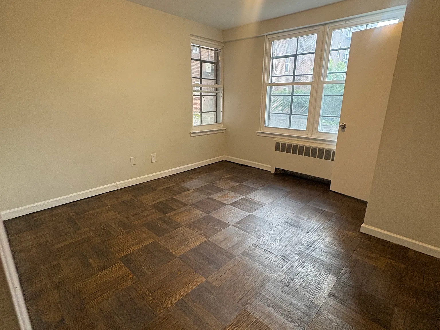 103 Chancellor Ave — Photo 3