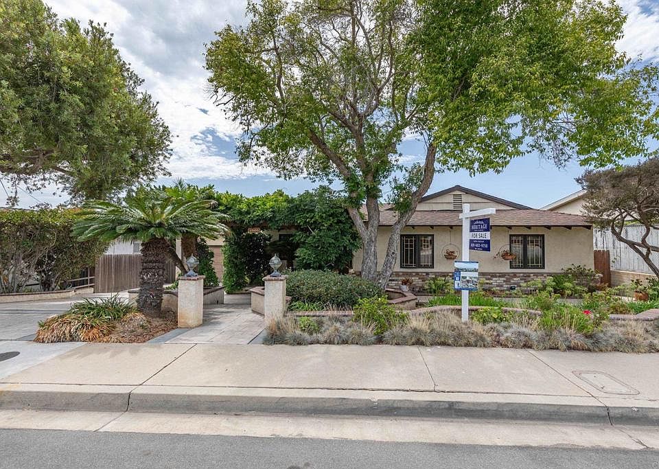 2466 Grandview St, San Diego, CA 92110 Zillow