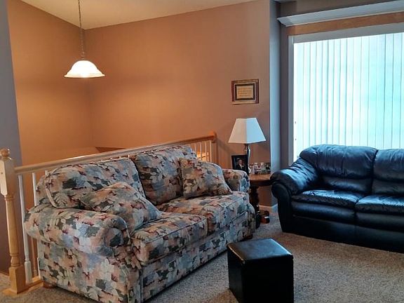 5th image of 310 Pheasant Dr