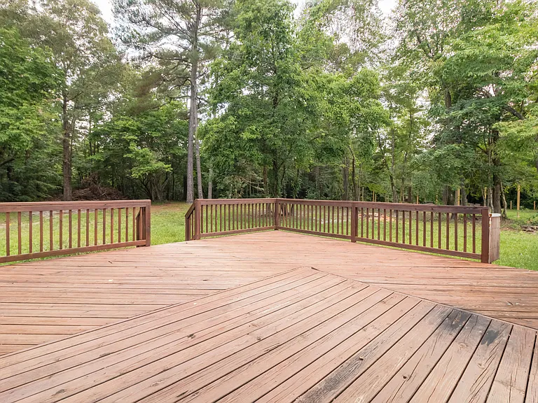 205 Shady Ct — Photo 13