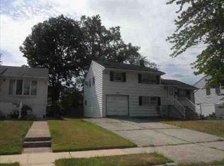 139 Tracy Dr, Fords, NJ 08863