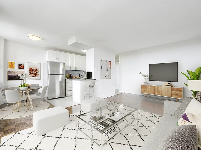 120 Raglan Ave — Photo 4