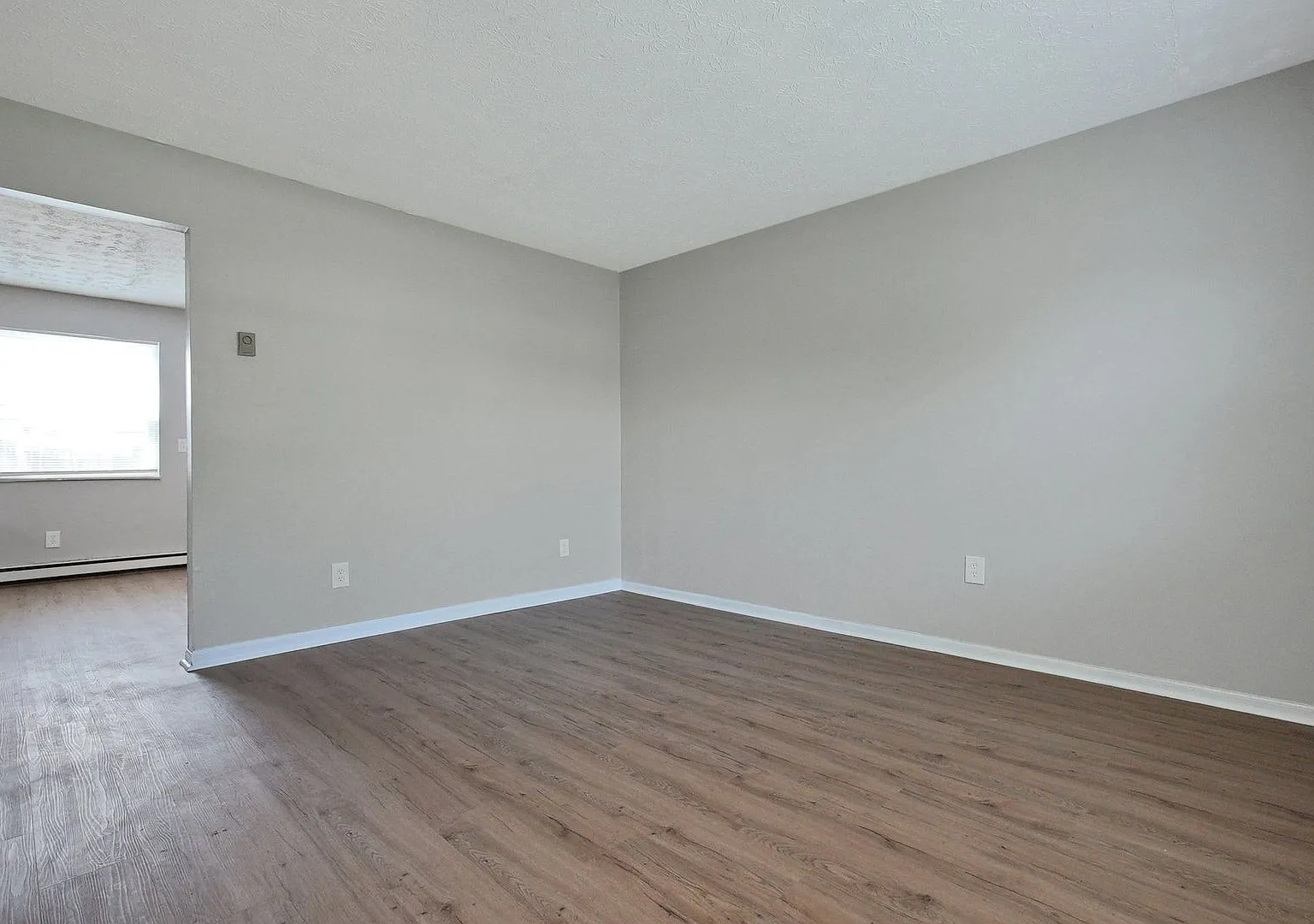 Nice 2 Bedroom Townhome in Southwest Columbus — Photo 4
