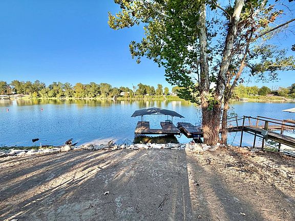 4th image of 2233 Parhams Rd