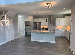528 Matera Ct, Avon Lake, OH 44012
