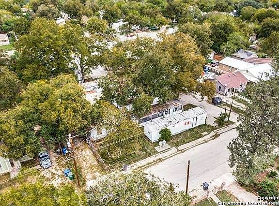 4th image of 245 Compton Ave