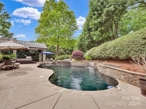 2553 Fallbrook Pl NW, Concord, NC 28027