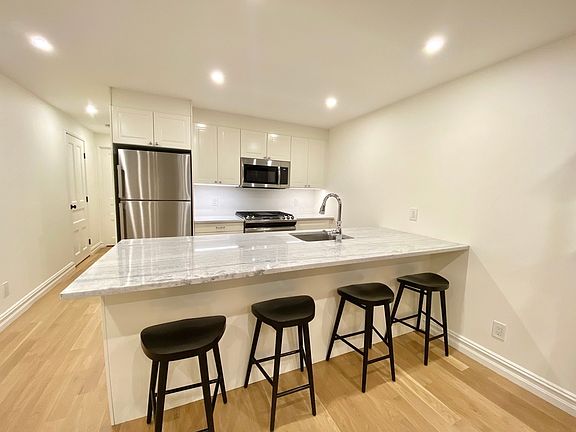 4th image of 483 Macdonough St #2