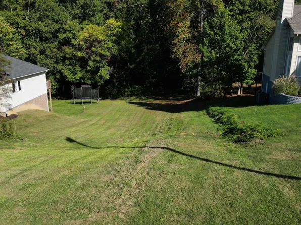 Village Ln, Johnson City, TN 37615