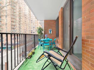 300 Albany St APT 3B, New York, NY 10280