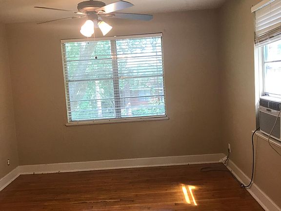 LARGE BEDROOM