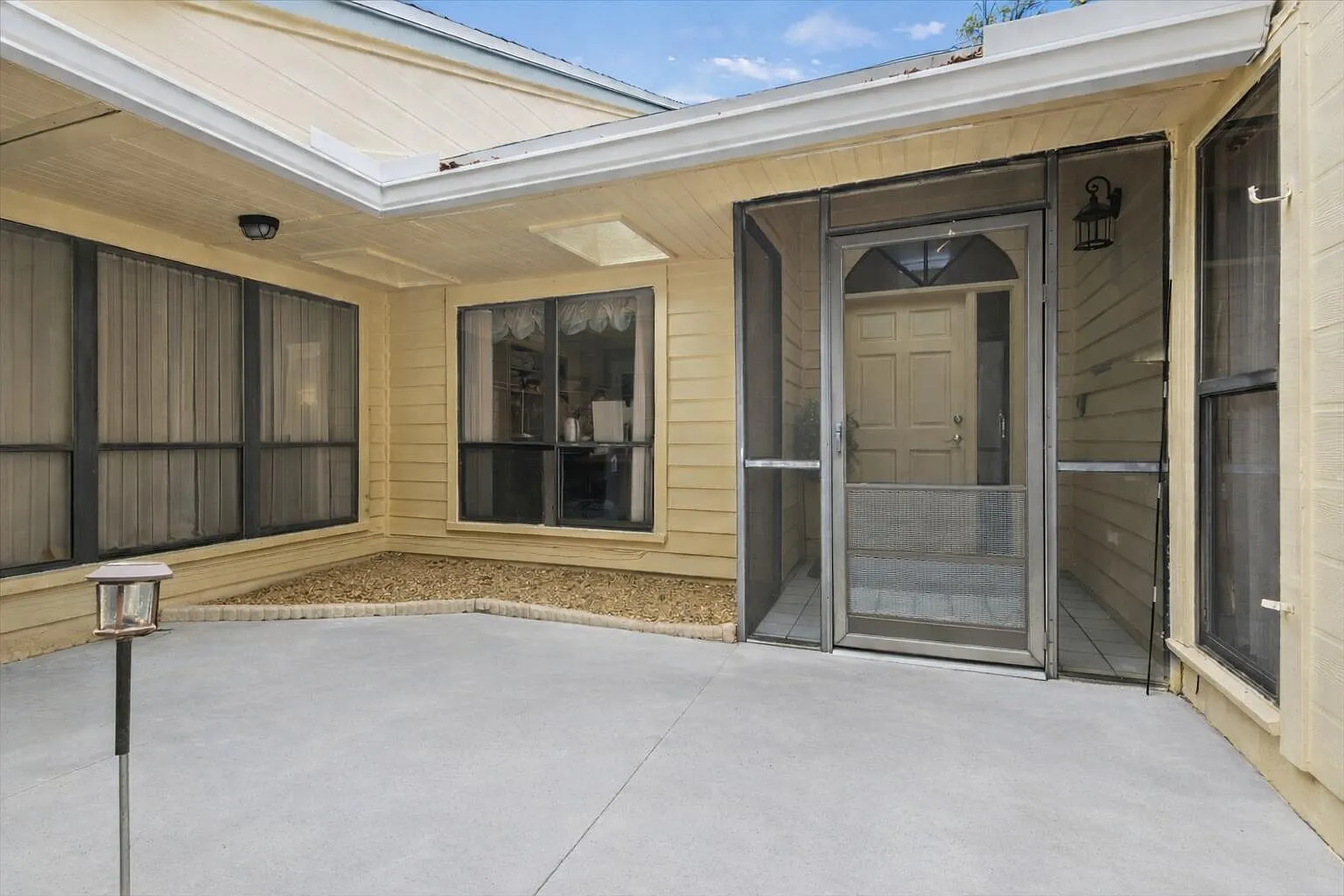 6691 S Pine Court Palm Beach Gardens — Photo 3