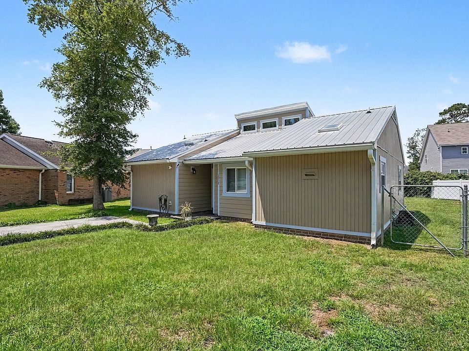 1st image of 1057 Deer Run Ct.